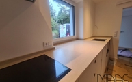 Ceranfeld in der Royal Reef Silestone Arbeitsplatte