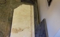 Lieferung der Anden Phylitt Granit Kaminabdeckung in Stößen bei Naumburg (Saale)