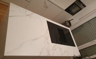 Kücheninsel mit Neolith Arbeitsplatte Calacatta C01