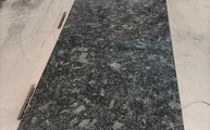 Produktion - Polierte Steel Grey Granit Arbeitsplatte