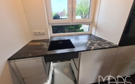 Küchenzeile mit Belvedere Granit Arbeitsplatte
