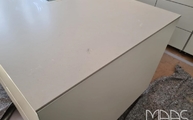 Geschliffene Oberfläche der 4004 Raw Concrete Caesarstone Arbeitsplatte