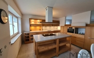 Montage in Niederkassel mit Beton Neolith Arbeitsplatten