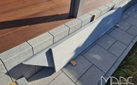 Granit Treppen Padang Dunkelgrau TG 36 mit geflammt und gebürsteten Oberflächen
