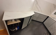 IKEA Küche mit Opera Dekton Arbeitsplatten mit Bogenschnitt