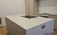 Polierte Oberflächen der 6131 Bianco Drift Caesarstone Arbeitsplatten