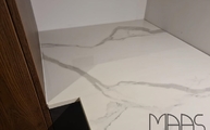 Marmoroptik der Classic Statuario Infinity Arbeitsplatte