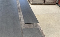 Produktion - Dekton Waschtischplatte und Wischleisten Bromo in 0,8 cm