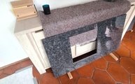 Ausschnitt in der Granitplatte Steel Grey