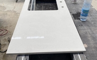Produktion - 4600 Royal Snow Caesarstone Arbeitsplatte in 2 cm