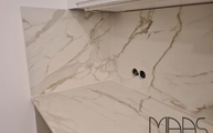 Marmoroptik der Morpheus Dekton Arbeitsplatten und Rückwände