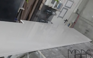Produktion - Ausklinkung in der Arctic White Neolith Arbeitsplatte