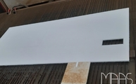 Produktion - Moon White Porcelanosa Arbeitsplatte mit Steckdosenbohrung