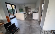 Küche in Solingen mit Moon White Porcelanosa Arbeitsplatten