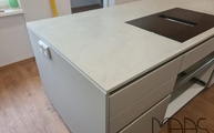 Kücheninsel mit Argentium Dekton Arbeitsplatte