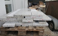 Lieferung der Bianco Sardo Granit Treppen, Fliesen und Sockelleisten nach Mutlangen bei Stuttgart