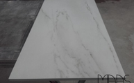 Produktion der rechteckigen Rem Dekton Tischplatte 
