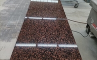 Produktion - Polierte Rosso Balmoral Granit Arbeitsplatte