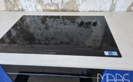 Ceranfeld in der Dekton Arbeitsplatte VK01 Nebbia