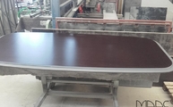 Produktion - Porcelanosa Tischplatte Liem Dark mit schwarzen Unterleim