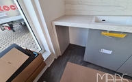 Montage der Neural Dekton Arbeitsplatten und Rückwand