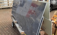 Lieferung der Silestone Rohplatten Parisien Bleu und Dekton Rohplatten Nebbia in Übach.Palenberg
