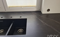 Kelya Dekton Arbeitsplatte mit Ausklinkungen