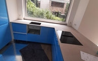 Montage der 4023 Topus Concrete Caesarstone Arbeitsplatten in Wardenburg