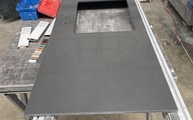 Produktion - Marengo Silestone Arbeitsplatte mit Ausschnitt