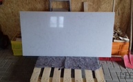 5000 London Grey Caesarstone Arbeitsplatte mit polierter Oberfläche und 2,0 cm Plattenstärke