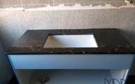 Granit Waschtischplatte Porto Branco Scuro in Wesseling montiert