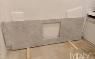 Bianco Carrara C Marmor Arbeitsplatte mit Ausschnitt