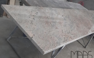 Produktion - Polierte Cielo Ivory Granit Arbeitsplatte