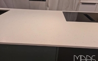 4601 Frozen Terra Caesarstone Arbeitsplatte mit geschliffenen Oberflächen