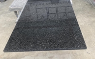 Produktion - Polierte Atlantik Black Granit Arbeitsplatte